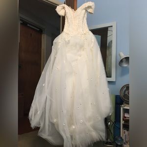 Wedding Dress, off the shoulder-petite small